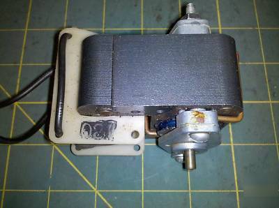 3E65 motor 3M056 dayton electric (chicago il usa) 115