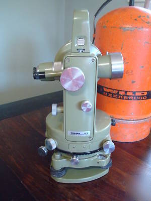 Wild heerbrugg T1 theodolite instrument survey t-1