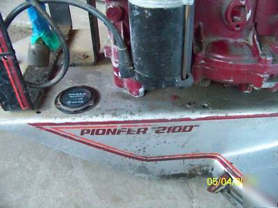 Pioneer 2100 lp propane super floor buffer burnisher