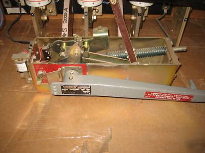 Bolt loc bolted pressure switch vl 3610 G6 2000 amp gnd