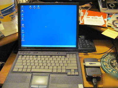 Compaq armada laptop E500 pentium(r)iii 700 mghrtz nice
