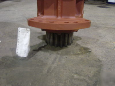 Komatsu PC200LC-5 swing reducer