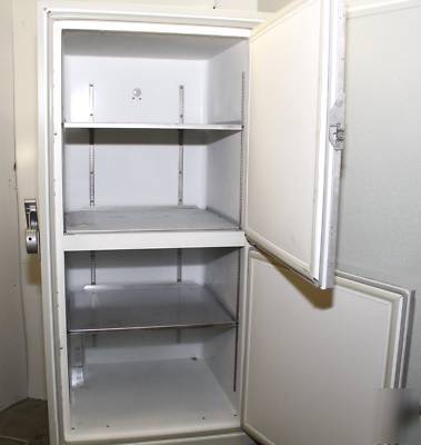 Sanyo mdf U52VC ultra low temperature freezer -86