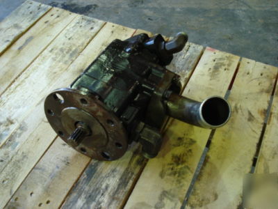Altec vickers hydraulic pump for digger derrick crane