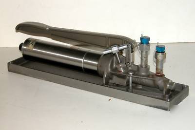 Ametek comparator hand pump pressure tester 