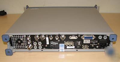 Rohde & schwarz SMV03 vector signal generator smv 03