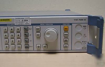 Rohde & schwarz SMV03 vector signal generator smv 03