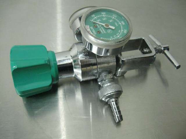 Victor 541L compressed gas O2 oxygen regulator valve