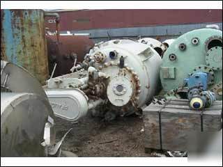 530 gal (2000 liter) pfaudler glass lined reactor 