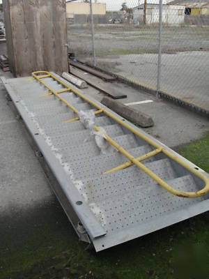 Steel stairs for mezzanine with one handrail cheap ....