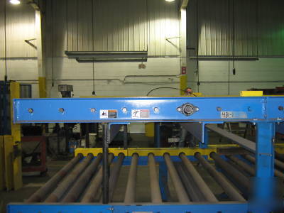 Heavy duty product roller conveyor 92