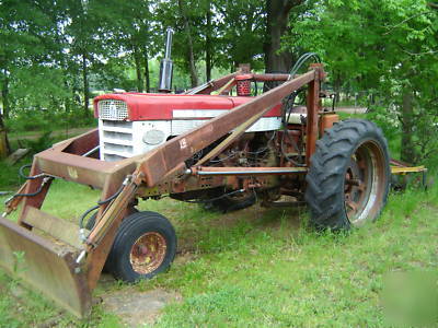Farmall 460 6 cyl gas tractor with loader no 