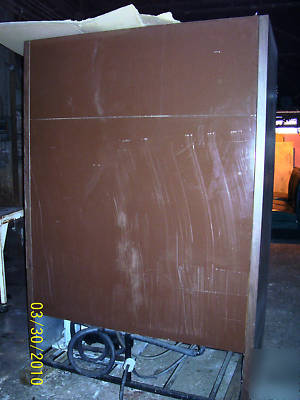 True glass door merchandiser: freezer (gdm-49F)