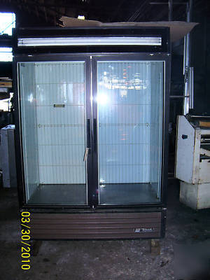 True glass door merchandiser: freezer (gdm-49F)