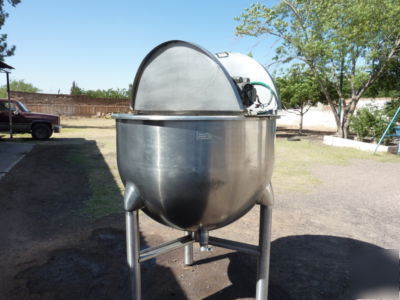 Stainless steel mixing kettle - 200 gallon capacity