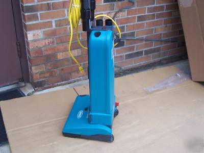 Tennant 3120 V120 dual motor upright vacuum cleaner
