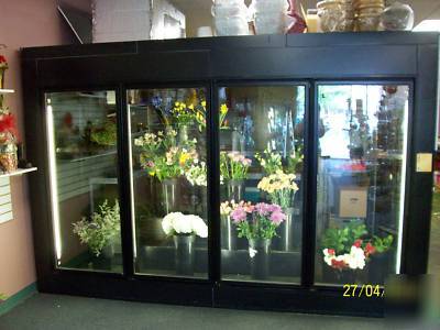 Walk-in/ display cooler 11X8X8 - $2600