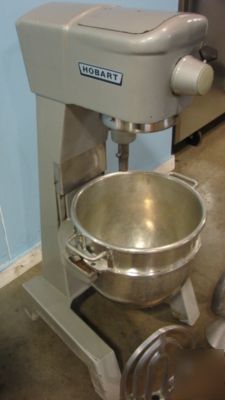Hobart D300 30 quart mixer with attachments