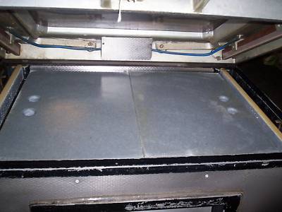 Large chamber portable vacuum sealing packaging machine