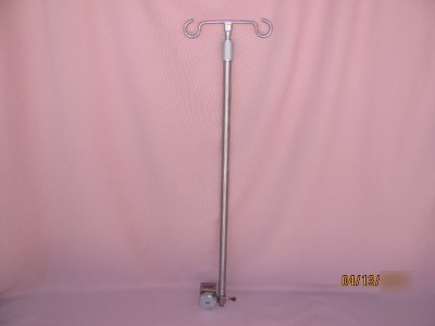 Surgical operating table infusion iv pole & rail clamp