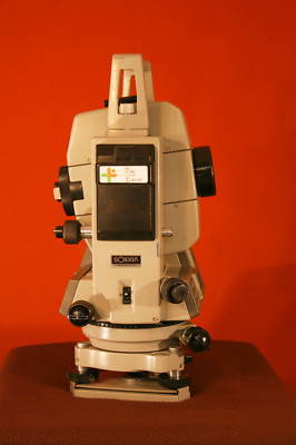 Sokkia SET2B total station theodolite survey instrument