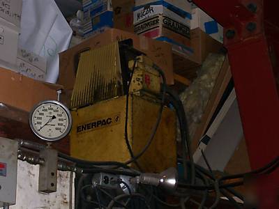 Enerpac 300 ton h-frame hydraulic press wheel press
