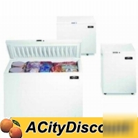 Arctic air 7 cuft commercial chest freezer nsf CF07