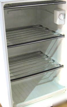 Kendro vwr U2005GA14 undercounter lab refrigerator -20Â°