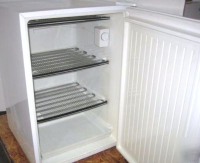 Kendro vwr U2005GA14 undercounter lab refrigerator -20Â°