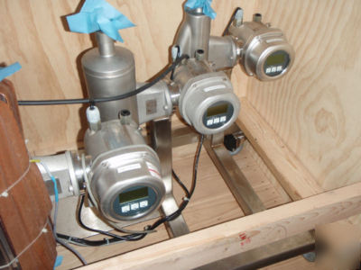 Microfluidics microfluidizer ross mixer oil phase tanks