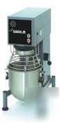 New W20P pretzel/pizza dough mixer - 21 qt