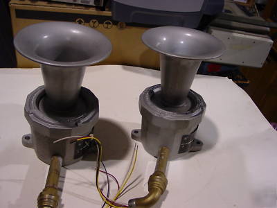 Benjamin km-8130 hazardous loaction projector horn 120V