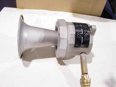 Benjamin km-8130 hazardous loaction projector horn 120V