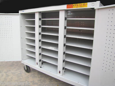 Bretford mobile laptop 30 computer table docking cart 