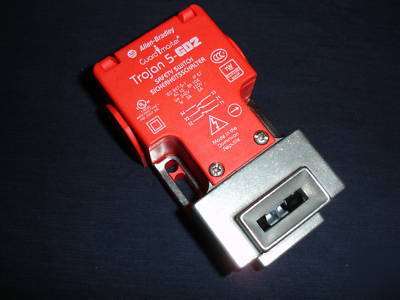 New allen-bradley guardmaster TROJAN5-GD2 safety switch 