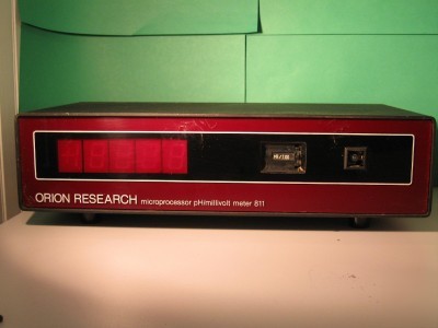 Orion research microprocessor ph/millivolt meter 8U