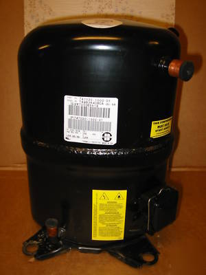 Bristol twin double cylinder refrigerant compressor