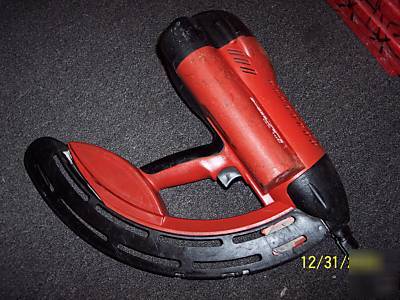 Hilti GX100 gas powered nail gun