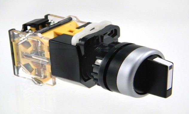 Pbc-SS22PMA-3 3 position maintained selector switch