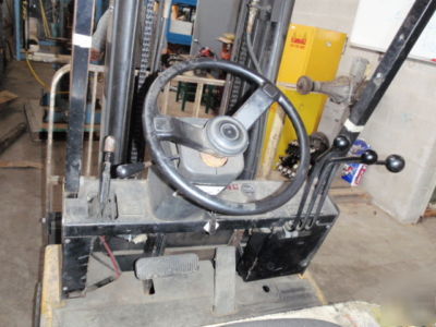 6000 lb. yale lift truck 6,000 forklift lp propane 