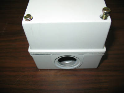 Allen bradley 800E-1M push button enclosure for 22.5MM
