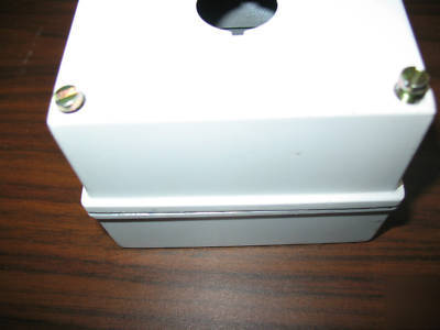 Allen bradley 800E-1M push button enclosure for 22.5MM