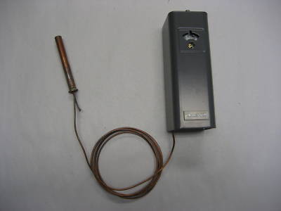 Honeywell L4008B1013 circulator aquastat controller 