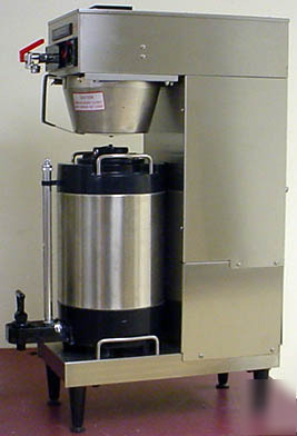 New co gxf-8D coffee brewer with 2.2 gallon dispenser