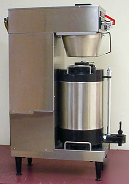 New co gxf-8D coffee brewer with 2.2 gallon dispenser