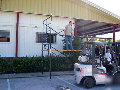 2005 nissan 5000 lb forklift 464 hours $ 12999.00