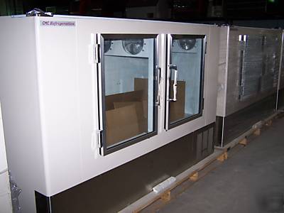 Master-bilt model cim 120G indoor bagged ice merchandis