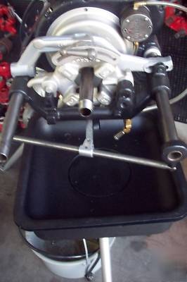Model 300 threader style ridgid collins pipe threading