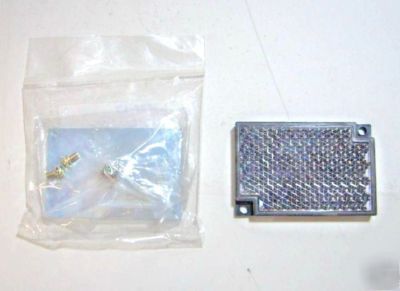 Omron E39 -R1 reflector and E39 -L7 mounting bracket