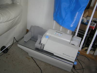 Pitney bowes U570 postage machine , meter not included